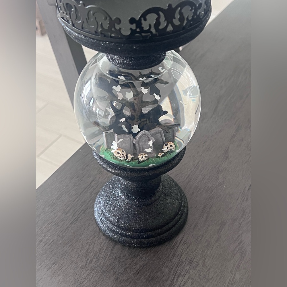 Bath & Body Works Black and Clear Halloween Globe